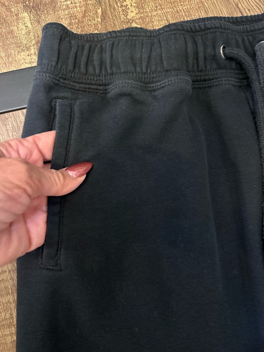 #155- Woman’s Abercrombie & Fitch Black Logo-Embossed Joggers Set - Picture 6 of 10